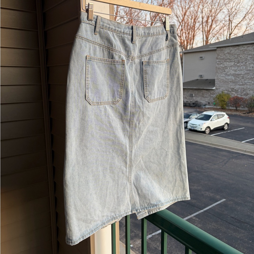 🆕 Happily Grey Button Front Denim Midi Skirt Pockets Party Casual Chic Size 9/28 - Picture 6 of 15